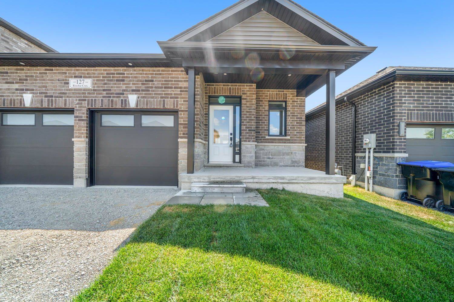 Springwater, ON L0L 1P0,127 Ritchie CRES