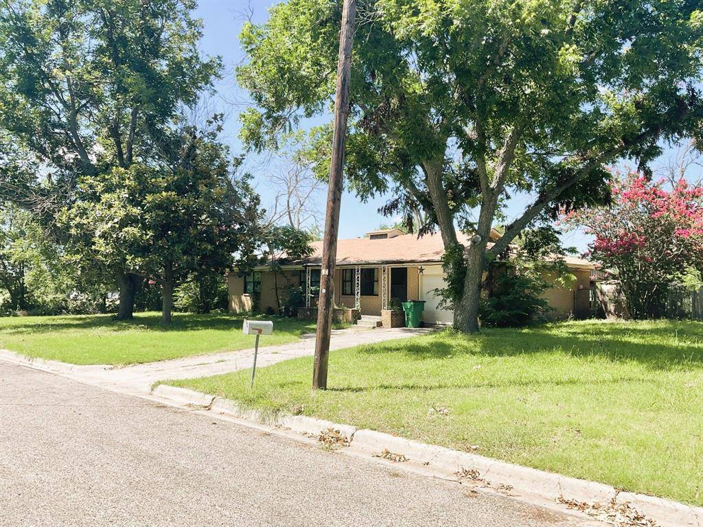Stephenville, TX 76401,250 Meador Lane