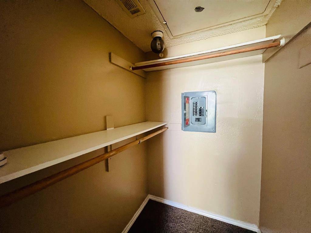 Dallas, TX 75243,9807 Walnut Street #303