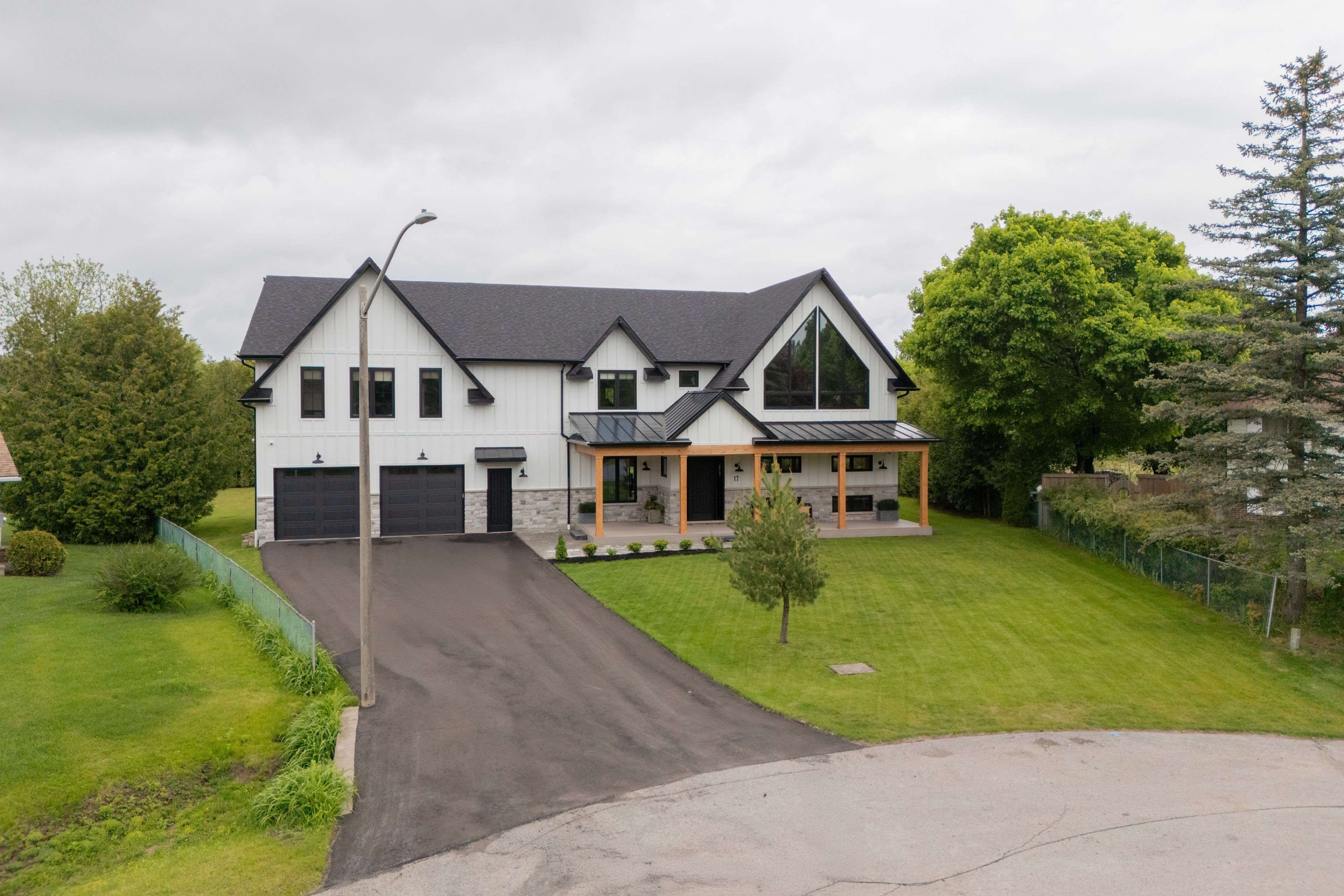 Whitchurch-stouffville, ON L4A 3H4,17 Jasmine CRES