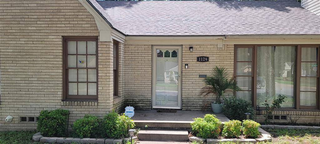 Fort Worth, TX 76111,1129 N Riverside Drive