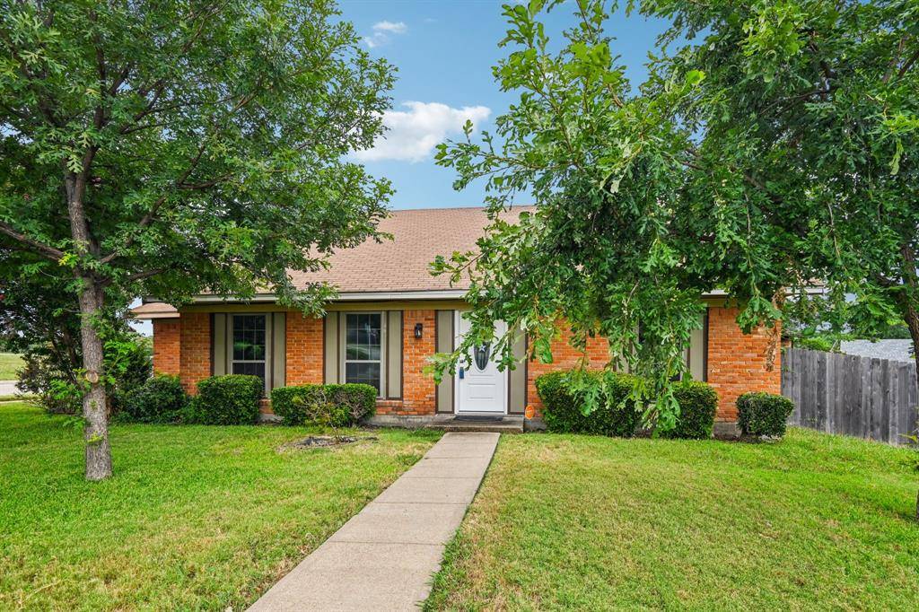 Dallas, TX 75232,7702 Los Gatos Drive
