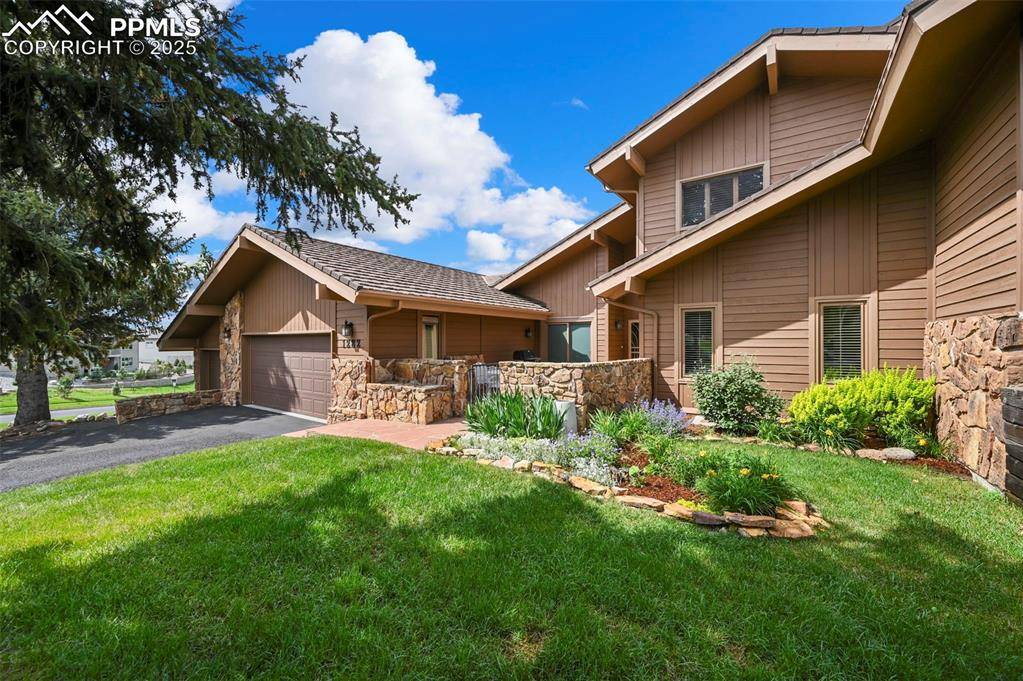 Colorado Springs, CO 80904,1282 Hill CIR