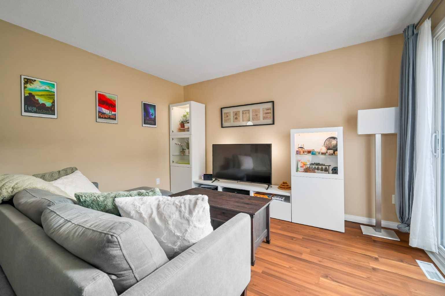 Calgary, AB T3E2K1,2227A 29 ST SW