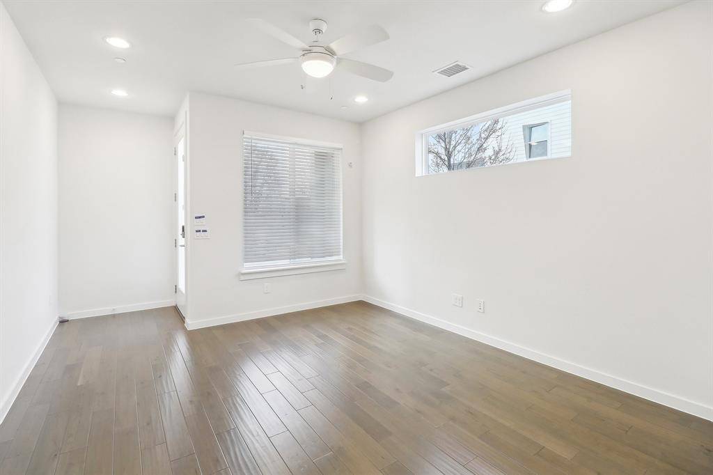 Dallas, TX 75208,1268 Clifftop Lane