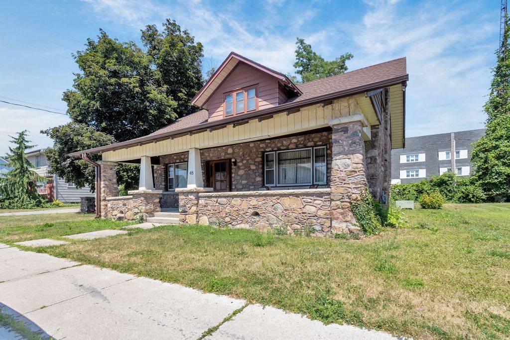 Tillsonburg, ON N4G 2A5,48 Brock ST W
