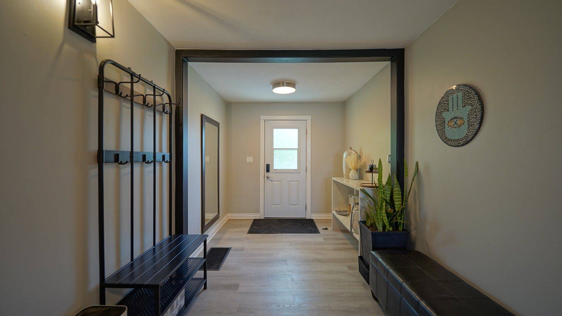 Innisfil, ON L9S 2E5,772 Happy Vale DR