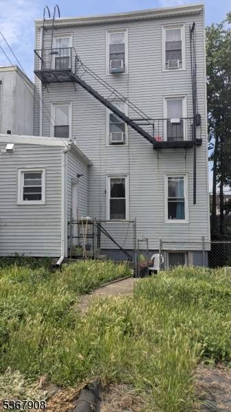 Union City, NJ 07087,714 14Th St