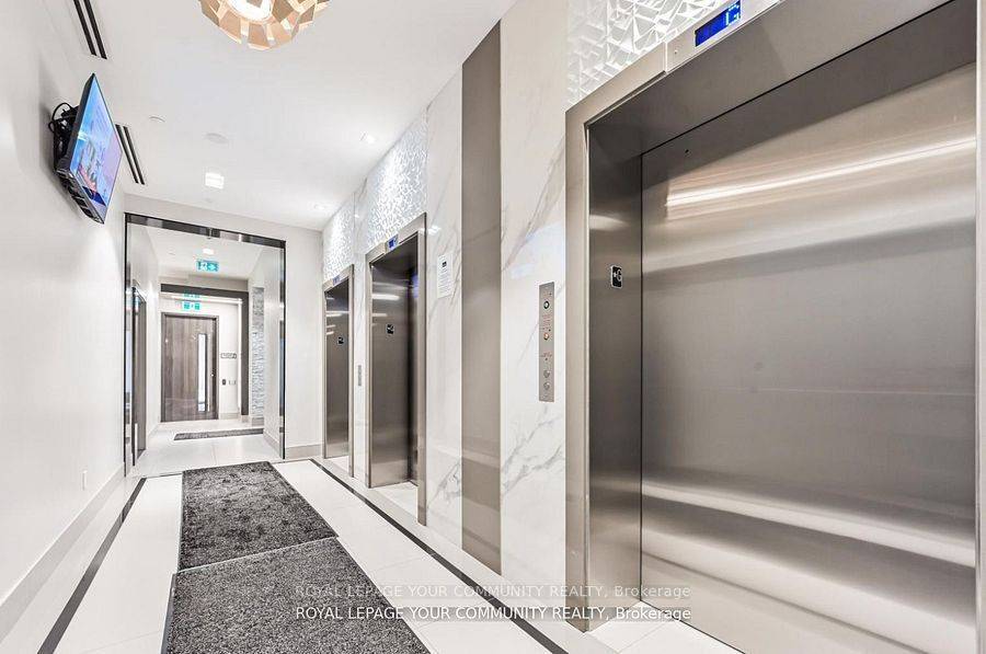 Toronto C15, ON M2J 1M1,36 Forest Manor RD #1302