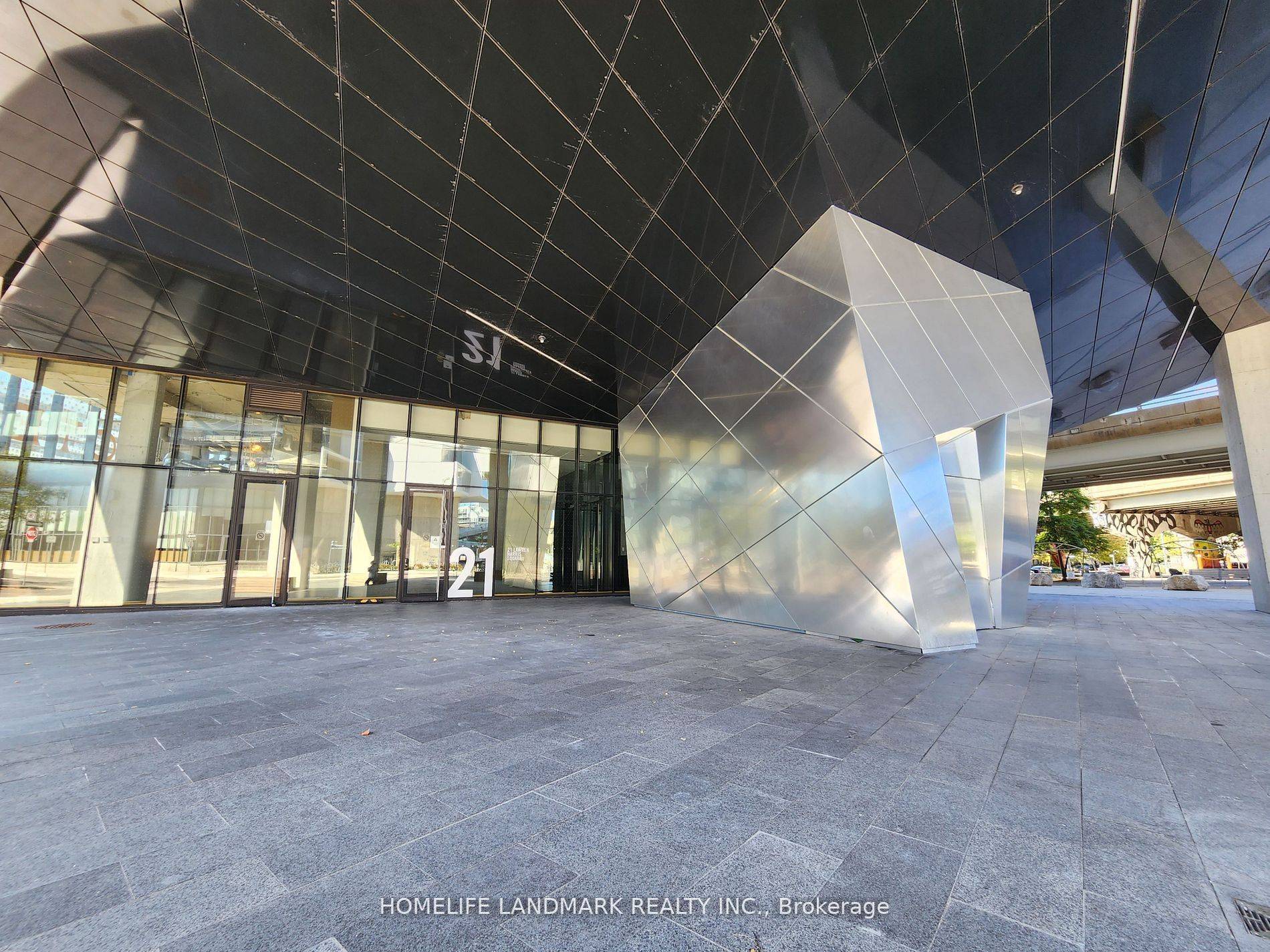 Toronto C08, ON M5A 0T4,21 Lawren Harris SQ #1211