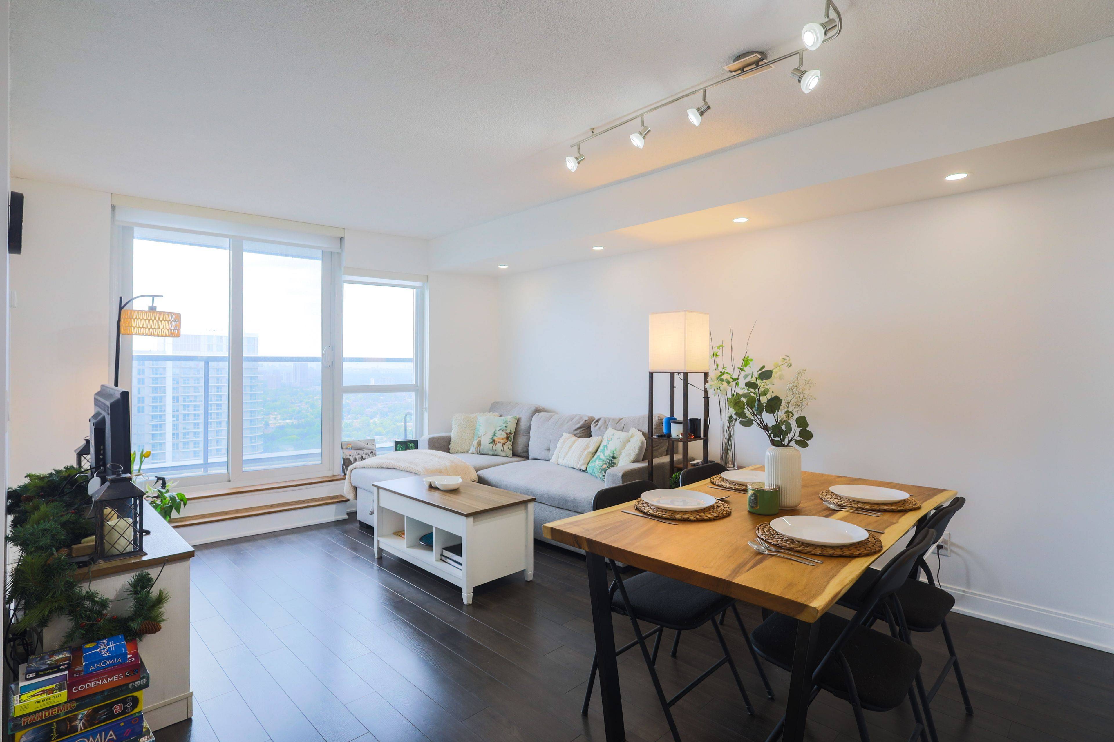 Toronto E07, ON M1S 0G3,125 Village Green SQ #3707