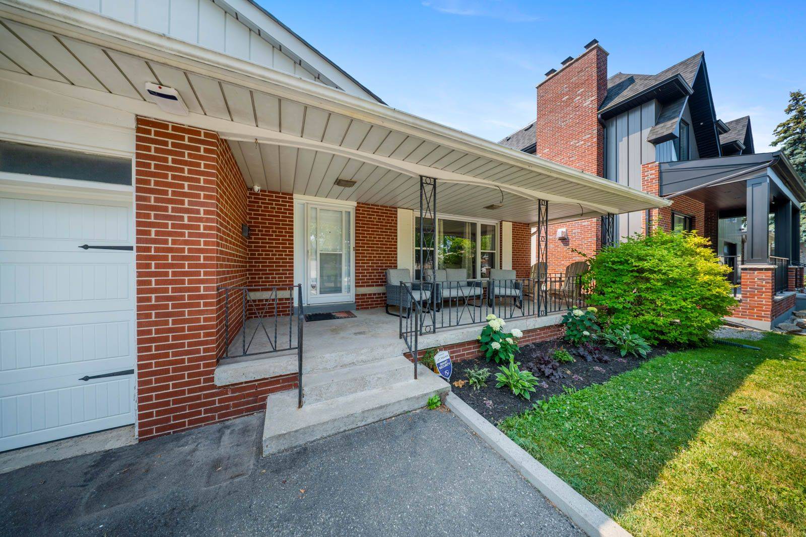 Toronto W09, ON M9P 1H7,103 Summitcrest DR