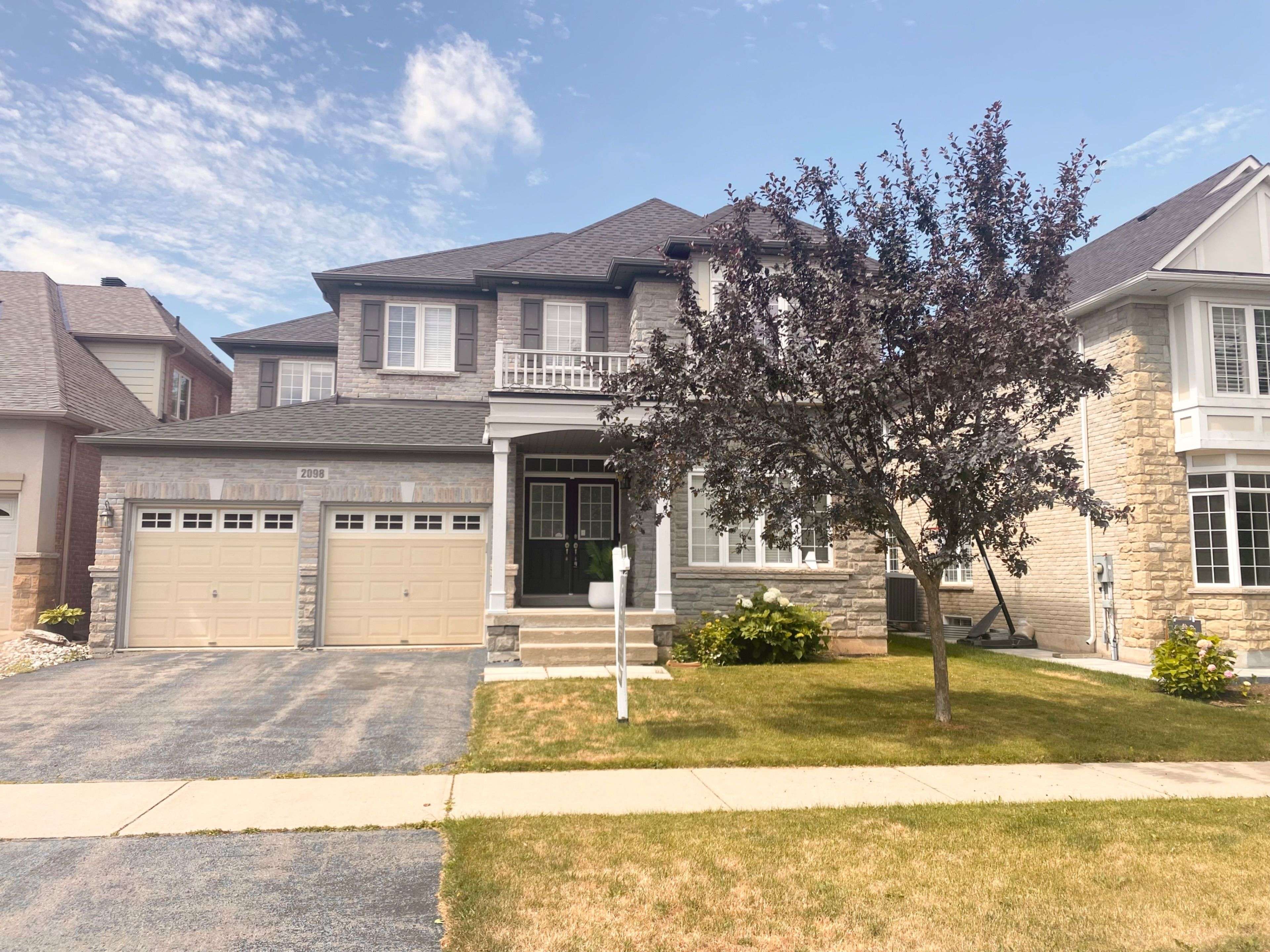 Oakville, ON L6M 0E2,2098 Wildfel WAY