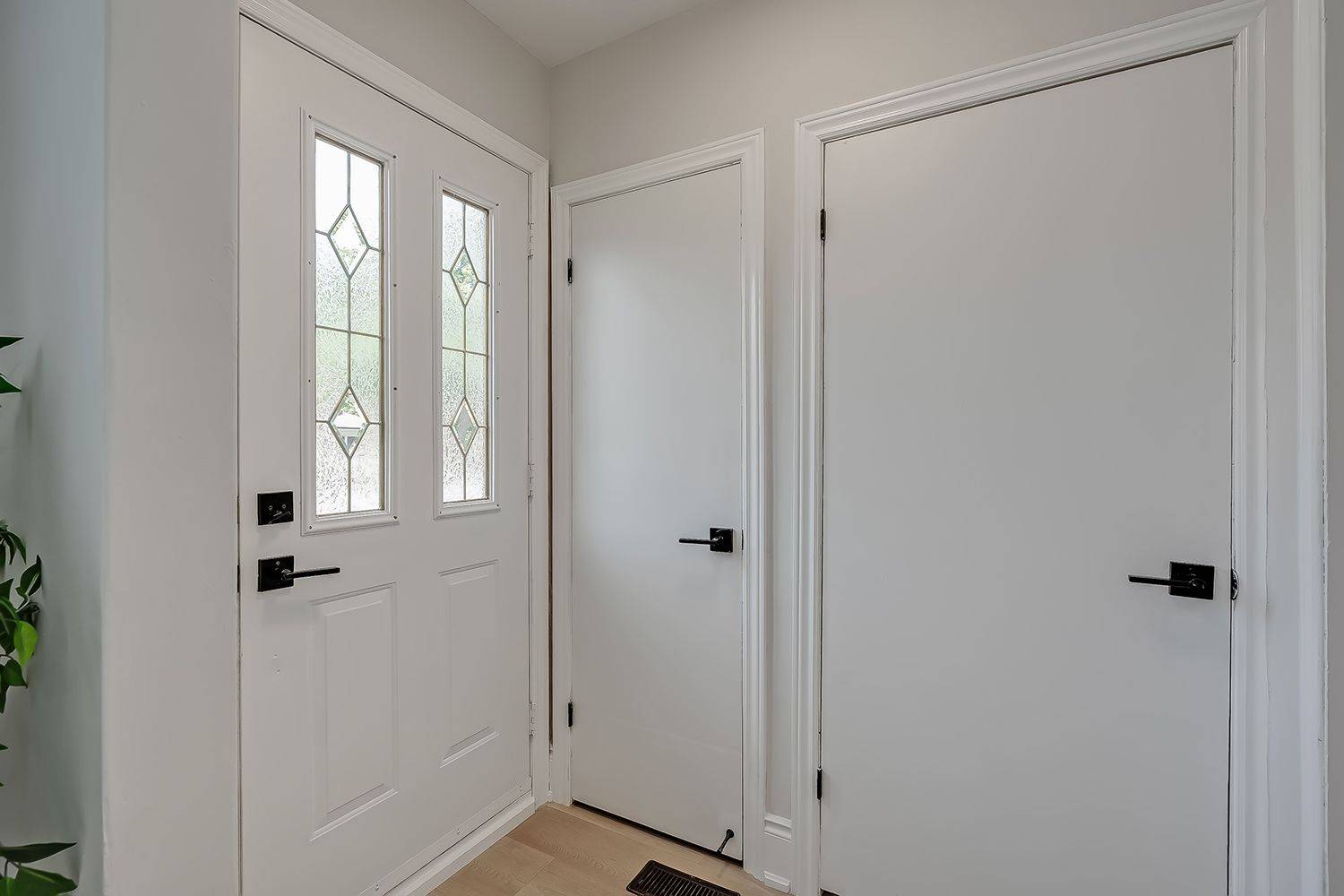 Oakville, ON L6K 3E5,397 Bartos DR