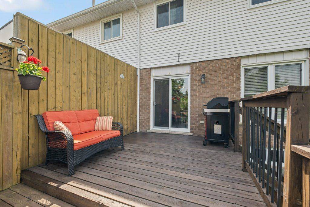 Kingston, ON K7K 6L3,23 Barker DR