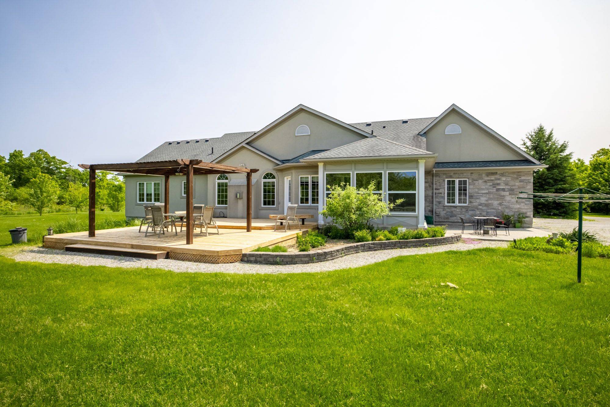 Niagara Falls, ON L3B 5N1,13853 Montrose RD