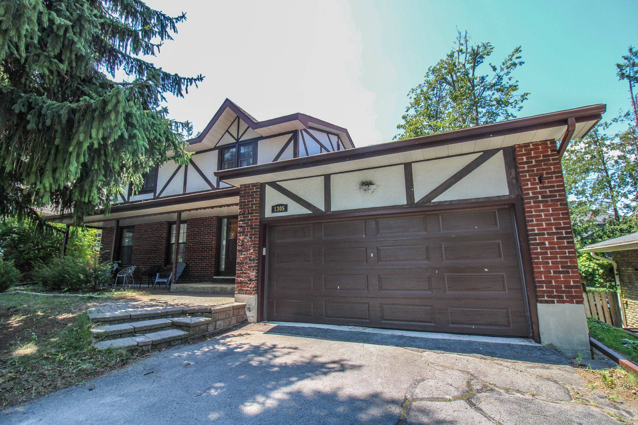 Peterborough West, ON K9J 7J7,1305 Bridle DR