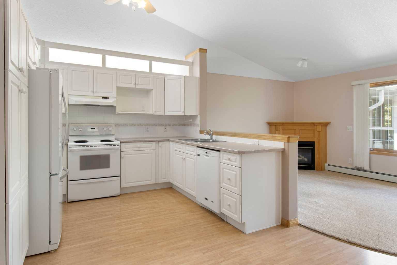 Calgary, AB T3H 3R6,6868 Sierra Morena BLVD SW #317