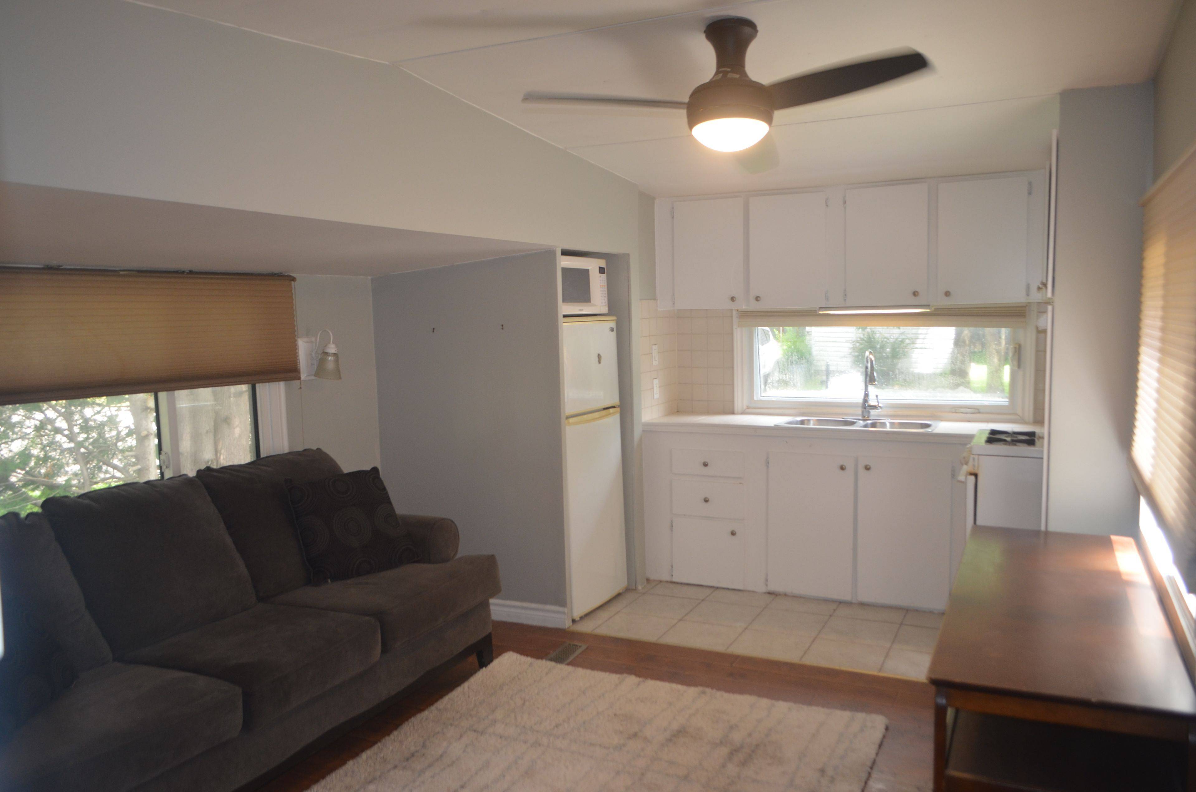 Clarington, ON L1B 1K7,623 King AVE E #18