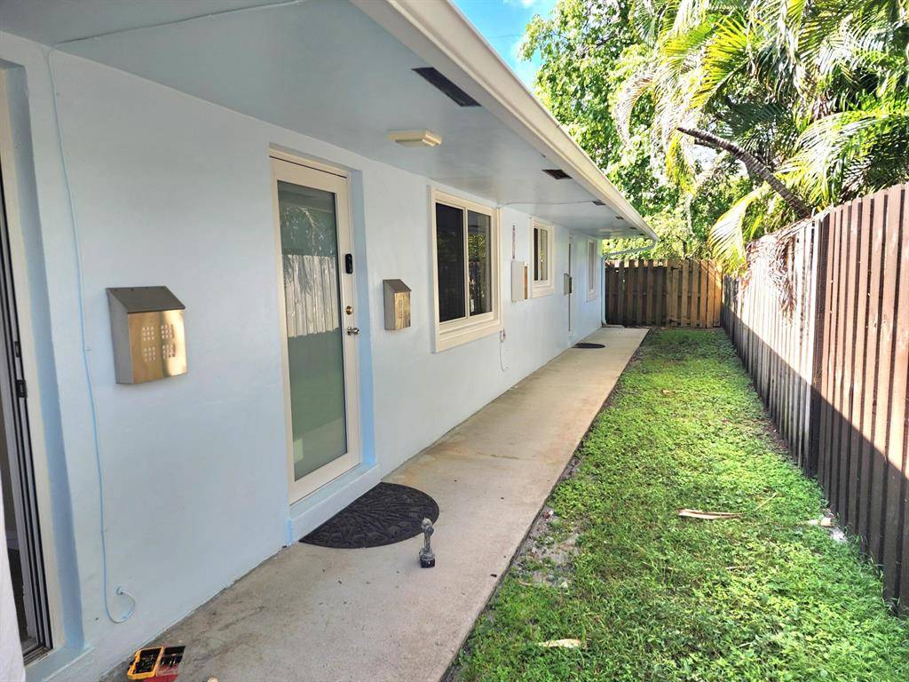 Fort Lauderdale, FL 33312,750 SW 2nd St #1