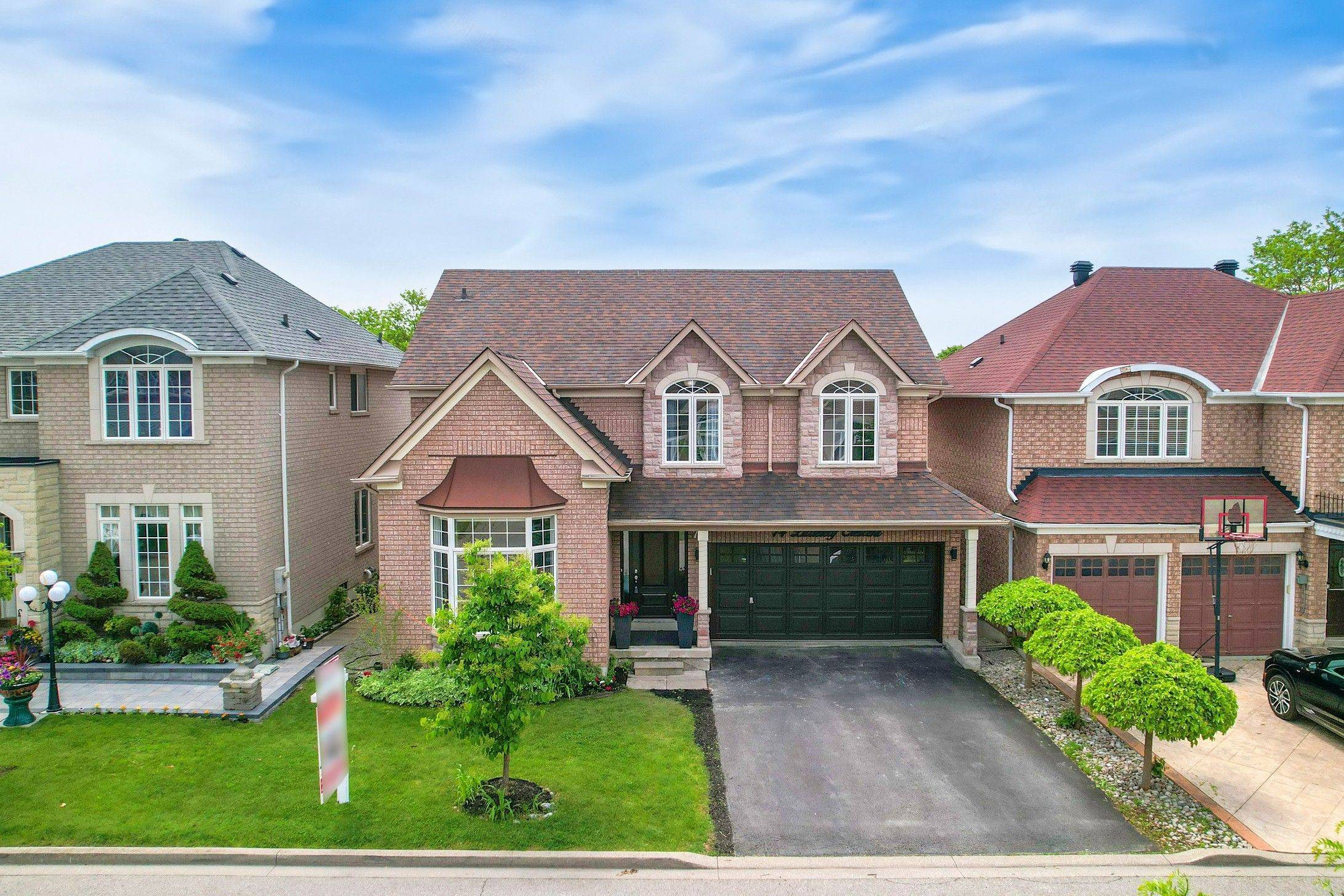 Markham, ON L3S 4G1,74 Littleleaf CRES