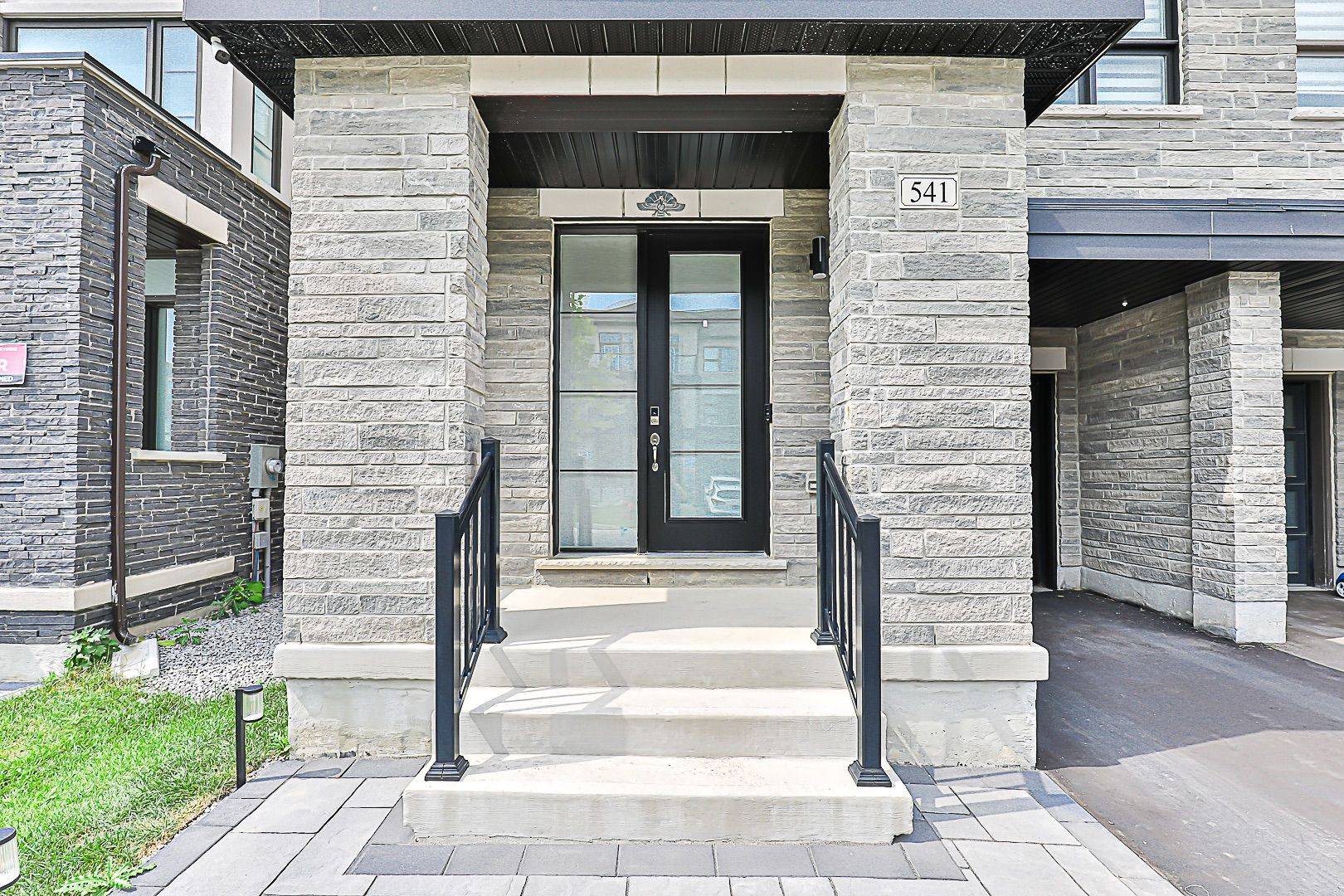 Newmarket, ON L3X 0M5,541 New England CT