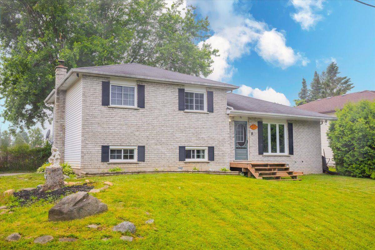 Innisfil, ON L9S 1S6,1678 South Porcupine AVE