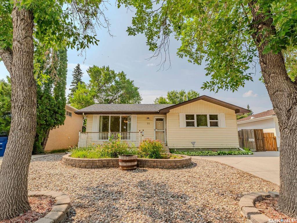 Saskatoon, SK S7N 2R2,10 Vickies PLACE