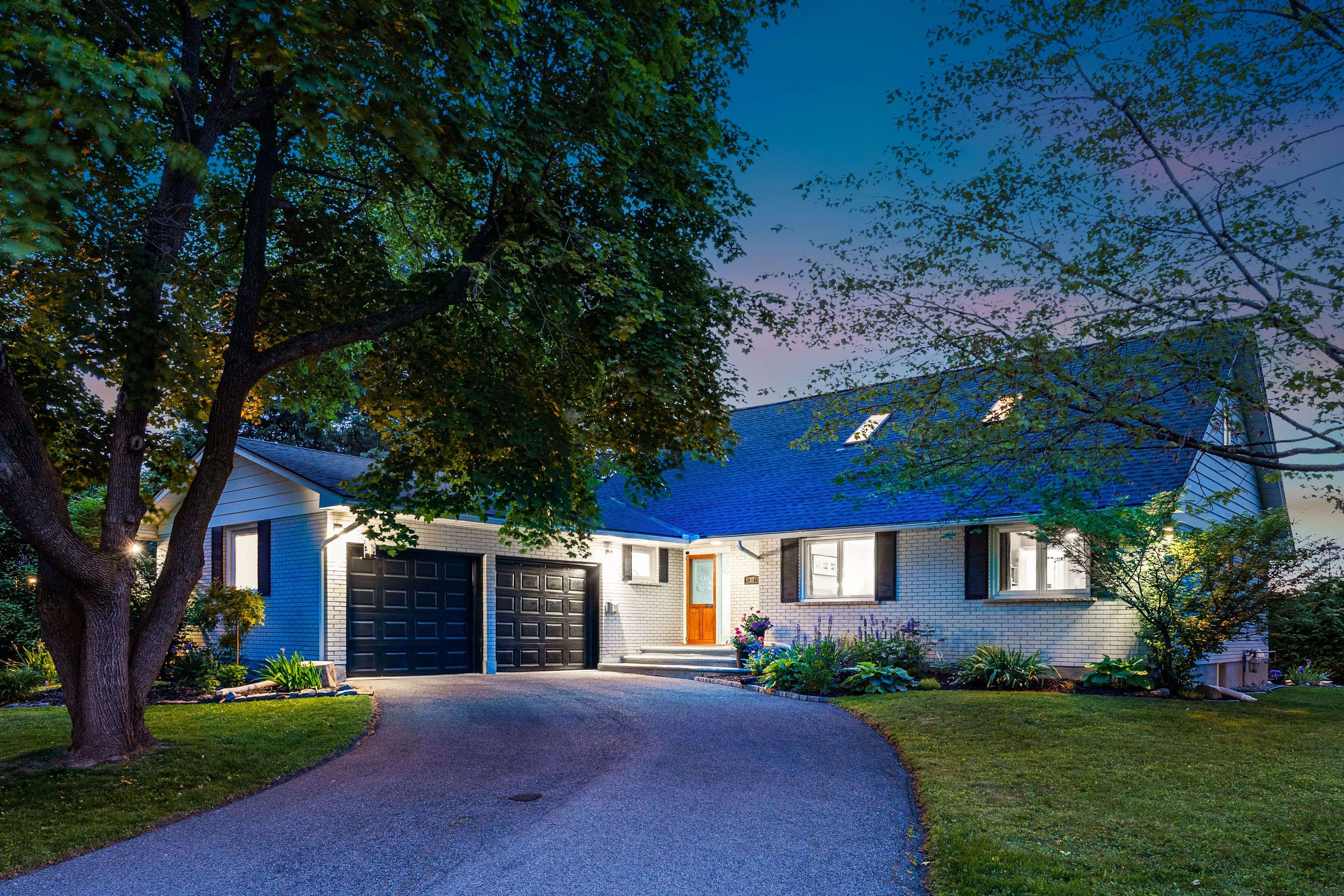Country Place - Pineglen - Crestview And Area, ON K2E 5X7,37 PROMENADE AVE