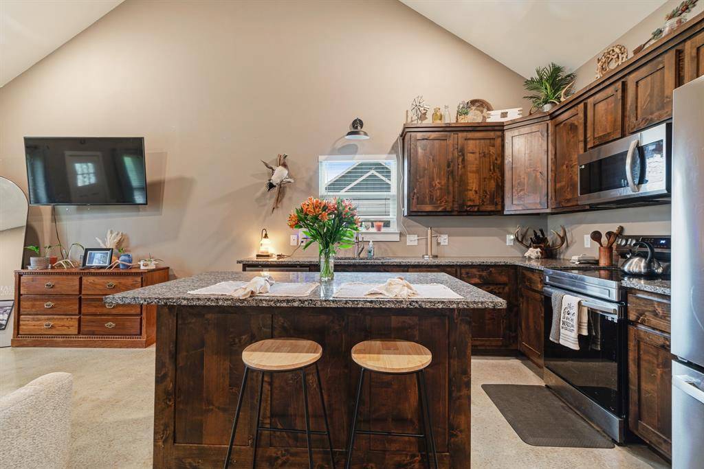 Blossom, TX 75416,130 Fairview Street