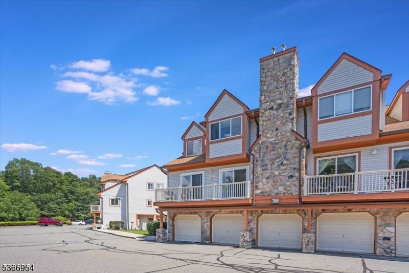 Roxbury Twp., NJ 07876,56 Woods Edge Dr