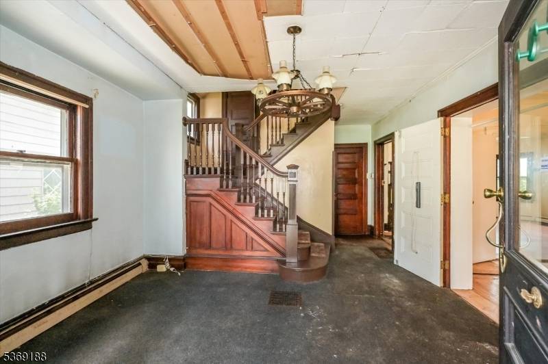 Montclair Twp., NJ 07042,27 N Willow St