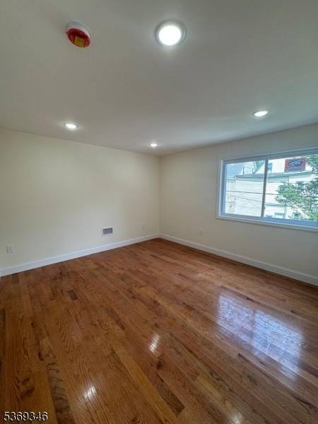 East Orange City, NJ 07018,132 Steuben St