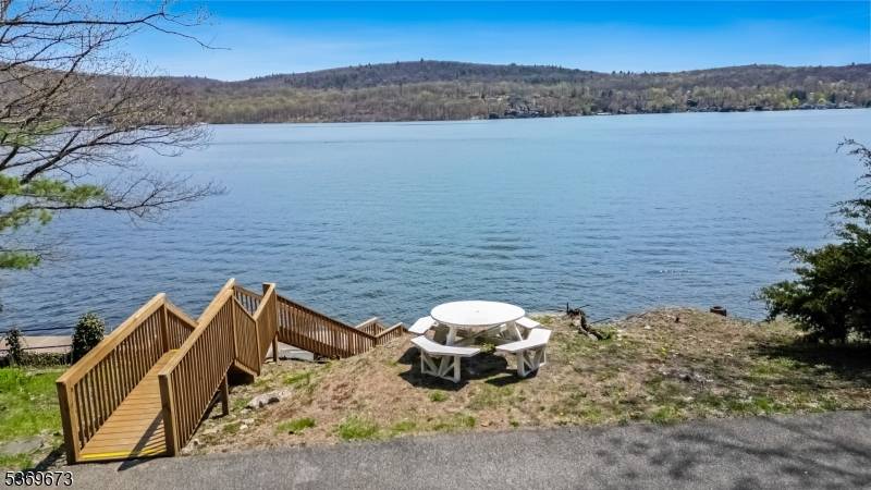 Greenwood Lake, NJ 10925,30 Julie Ln