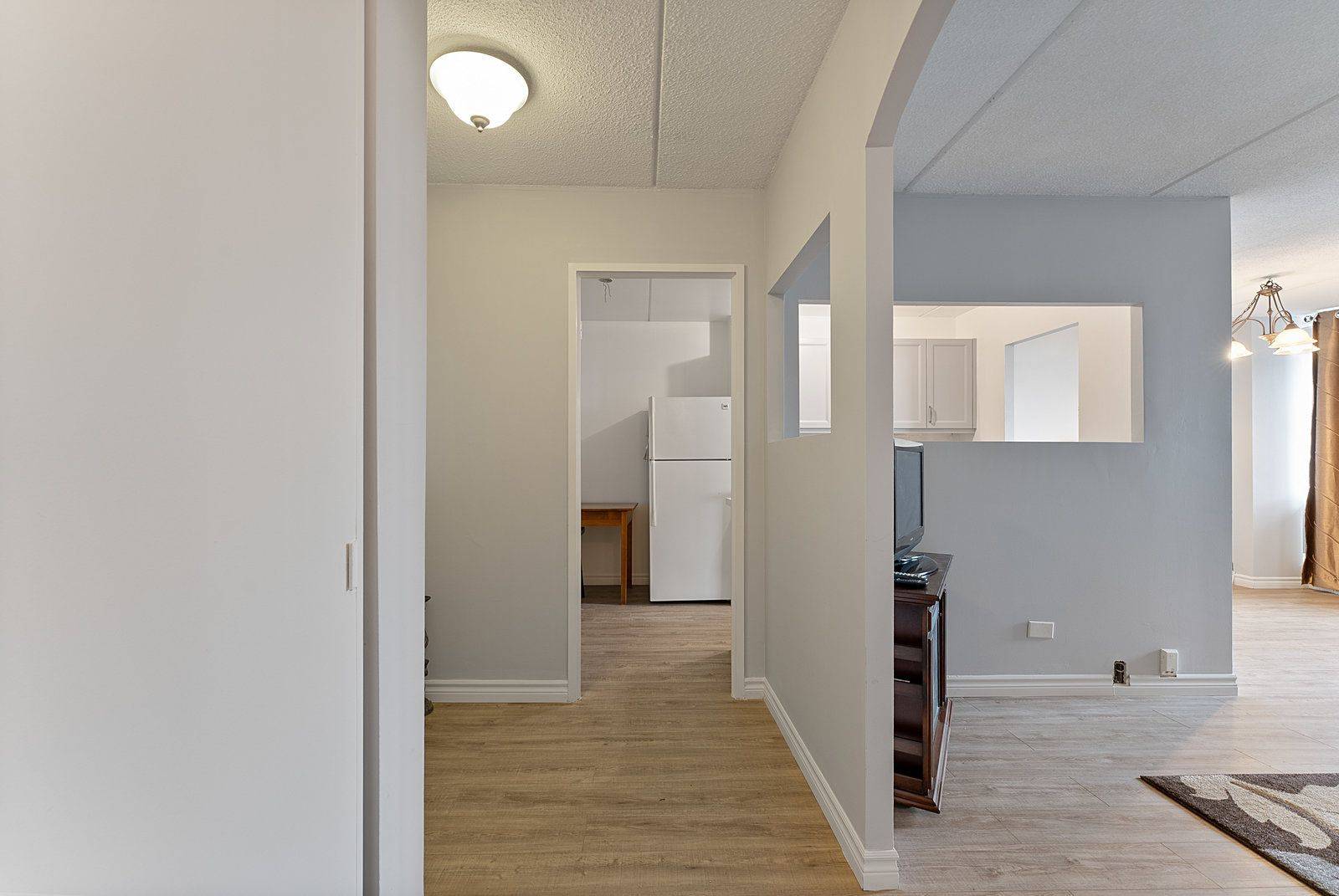 Toronto E04, ON M1P 2M8,2 Glamorgan AVE #612