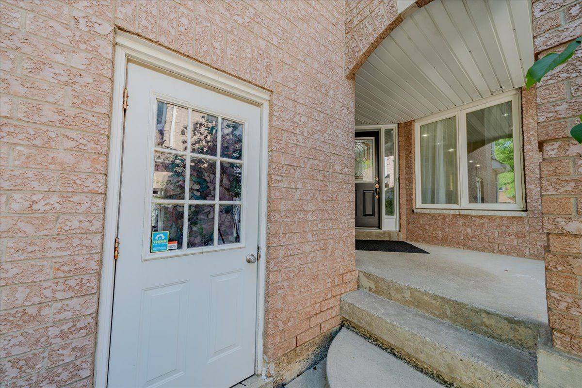 Brampton, ON L6Z 4S9,21 Townley CRES