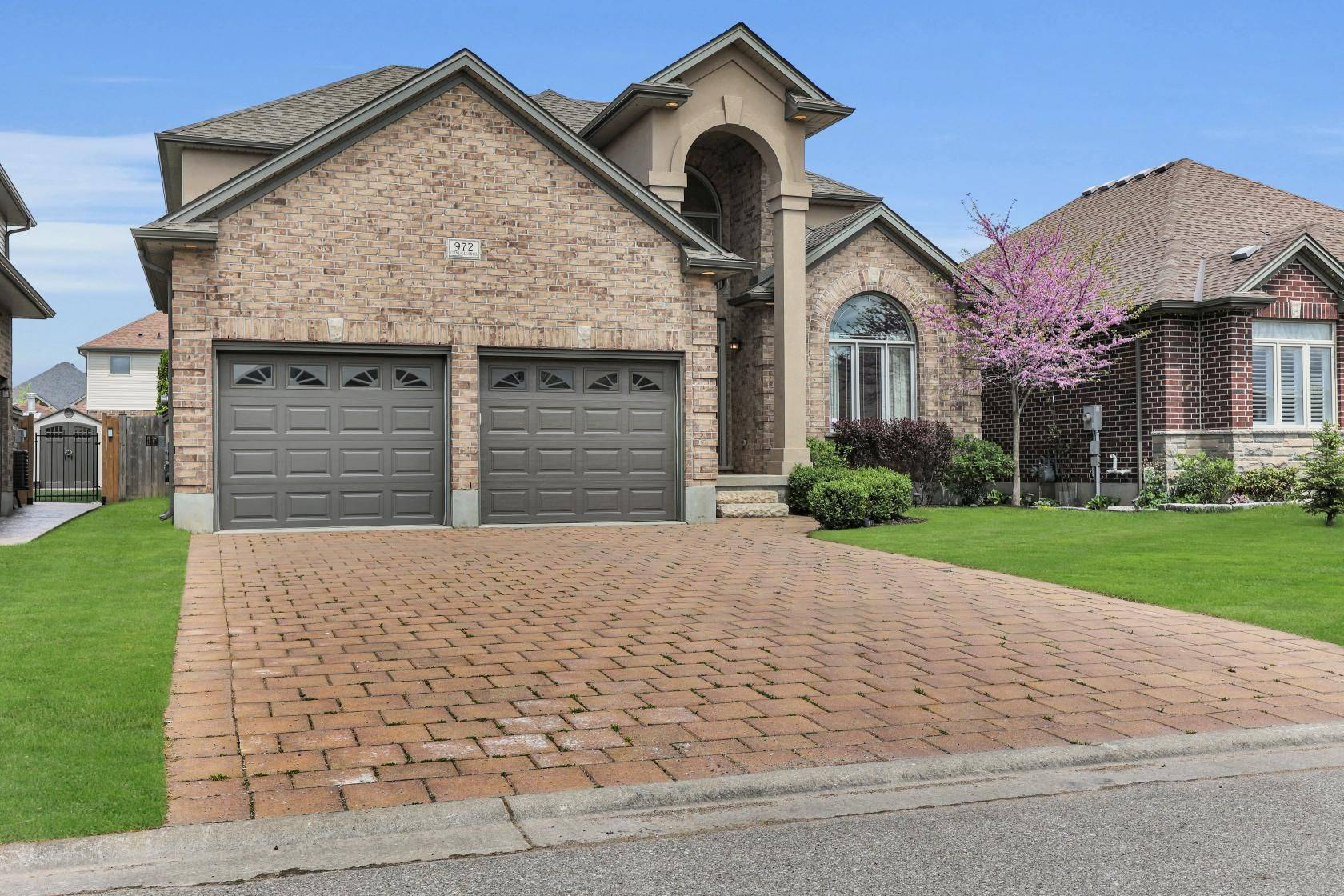 London North, ON N6G 0K7,972 Gleneagle TRL
