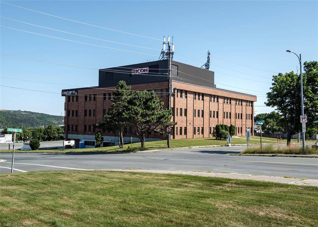 St John's, NL A1B 3K3,136 Crosbie Road #204A