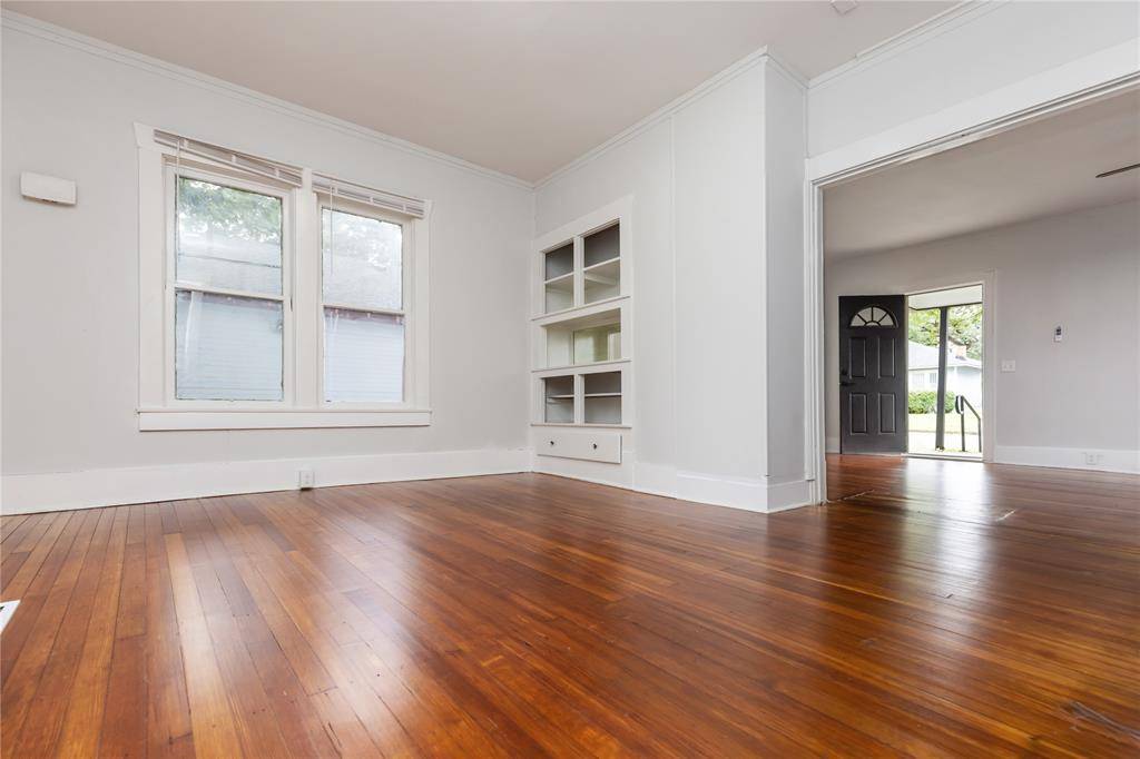 Denison, TX 75020,1025 W Walker Street