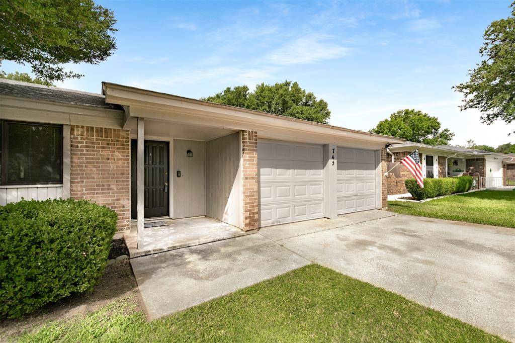 Burleson, TX 76028,745 NW Douglas Street