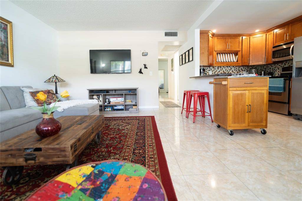 Pembroke Pines, FL 33027,13250 SW 7 Court #105L
