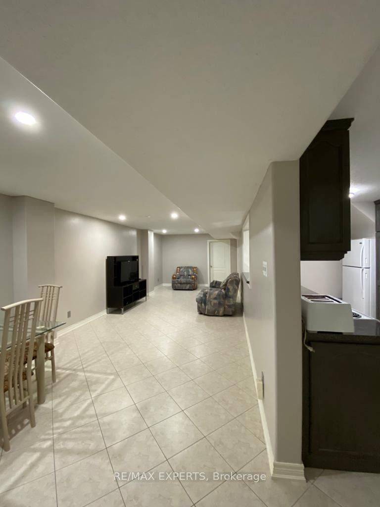Vaughan, ON L6A 2R1,12 Villandry CRES