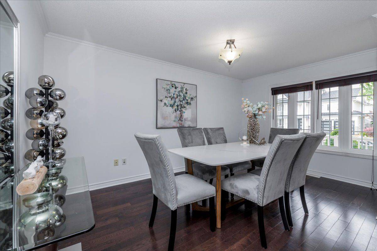 Barrie, ON L4M 7H5,181 Succession CRES