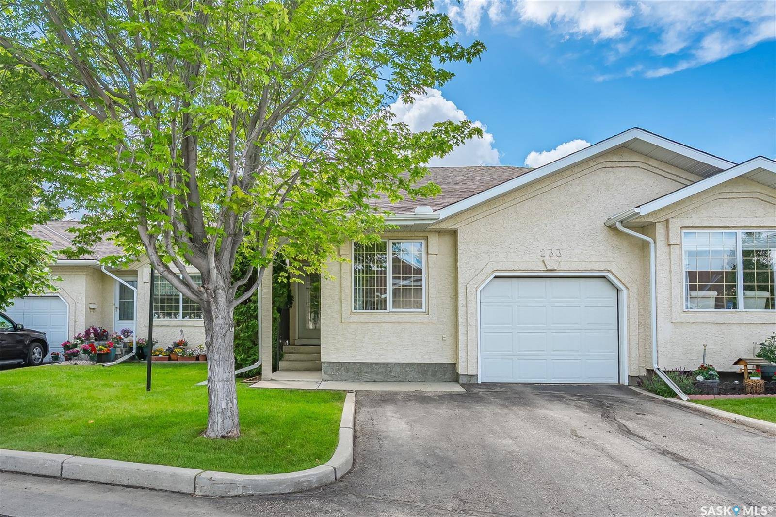 Saskatoon, SK S7H 5R6,815 Heritage GREEN #233