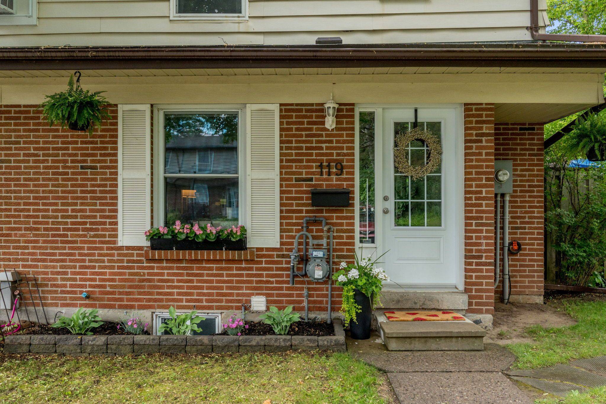 Halton Hills, ON L7J 1S3,119 Kingham RD