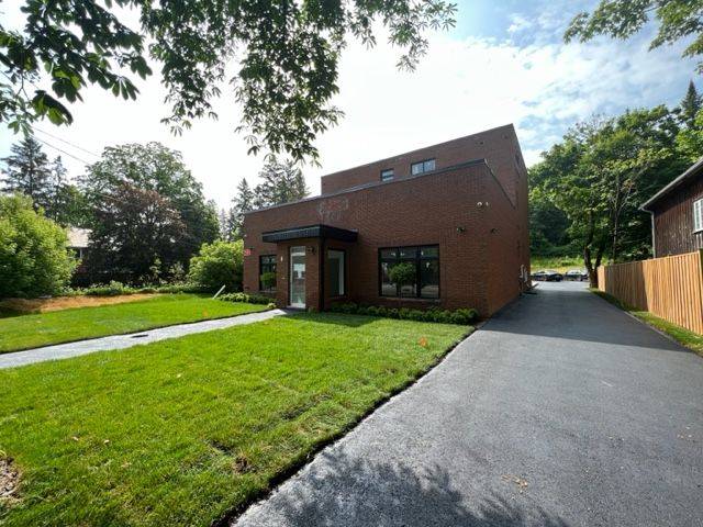 Halton Hills, ON L0P 1K0,504 Guelph ST