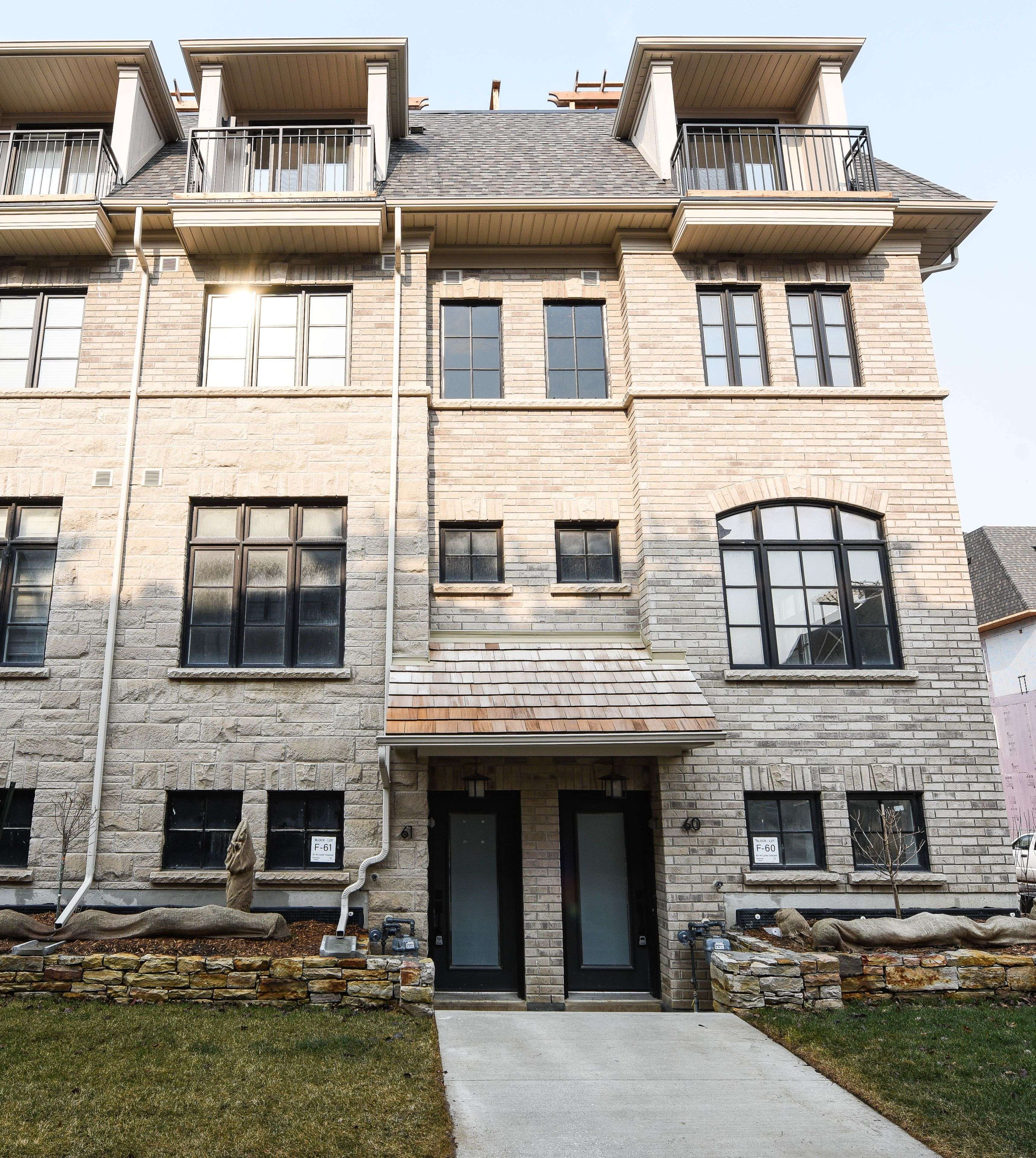 Mississauga, ON L5M 2R5,40 Lunar CRES #61