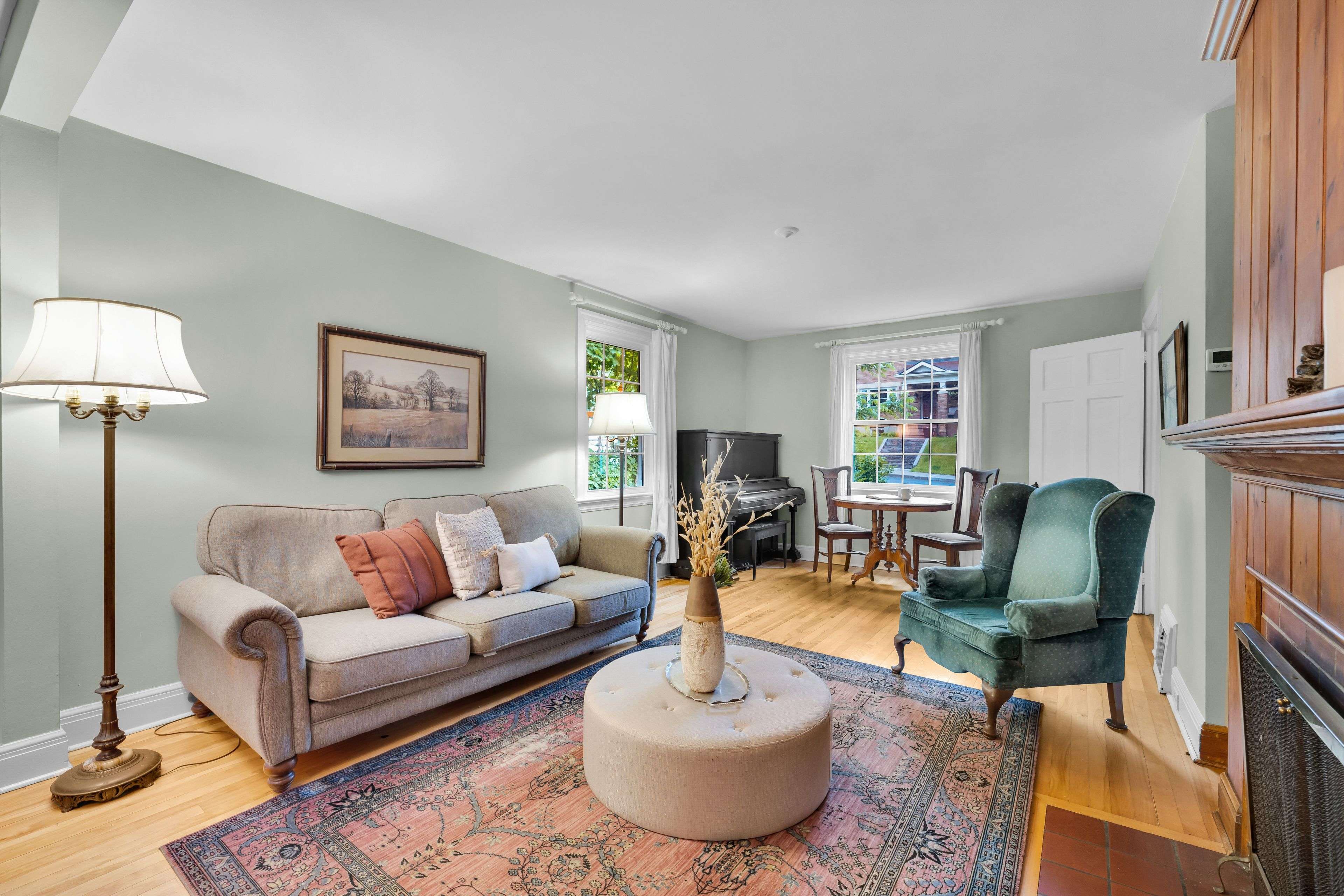 Dows Lake - Civic Hospital And Area, ON K1Y 1Z9,249 Old Irving PL