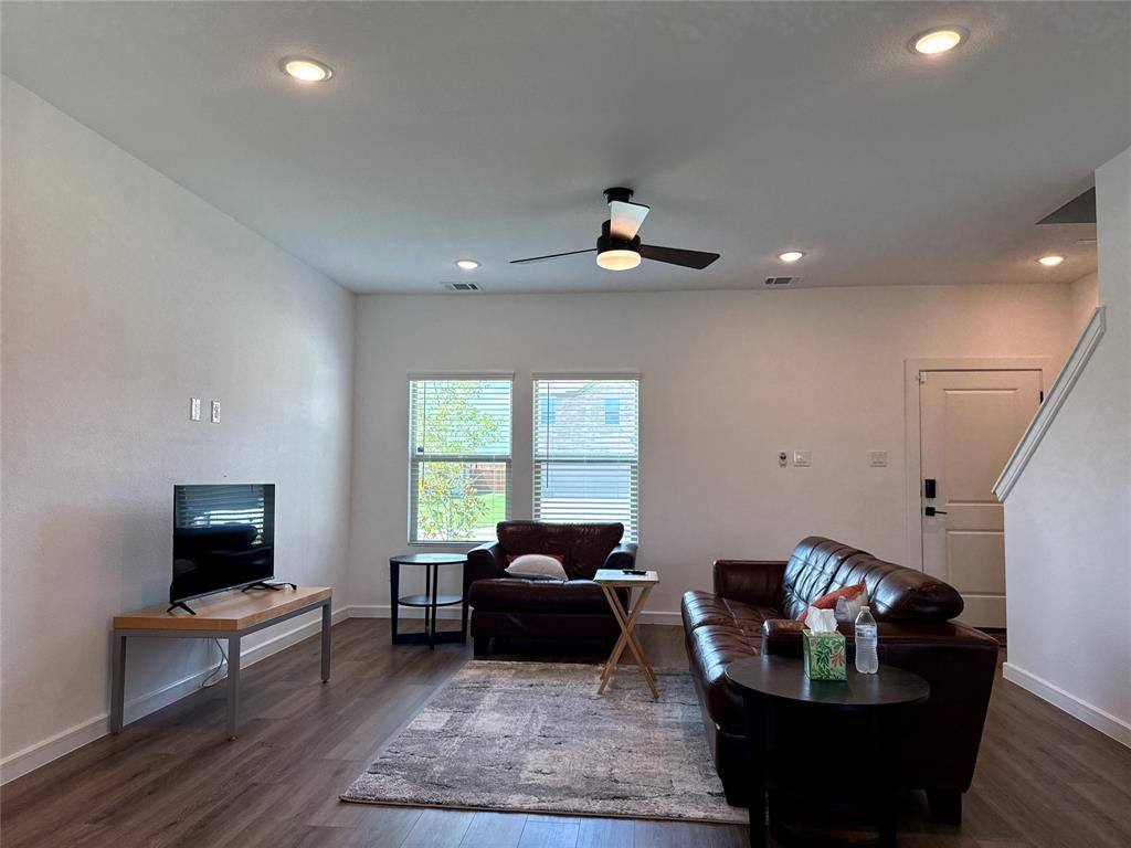 Van Alstyne, TX 75495,537 Ridgewood Drive