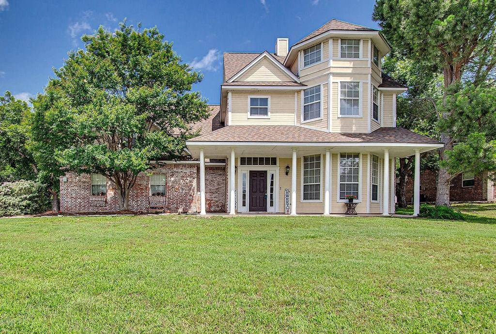 Granbury, TX 76049,9801 Bellechase Road
